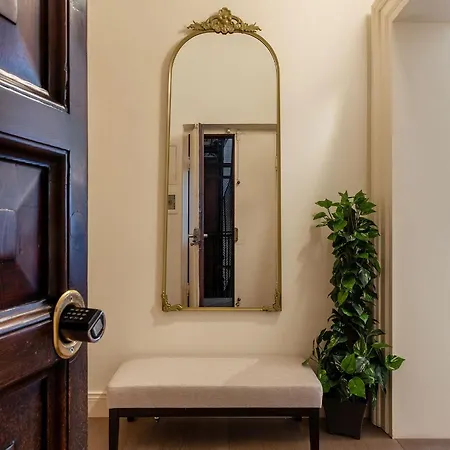 Апартаменты Fontanella Borghese 35 - Fromhometorome